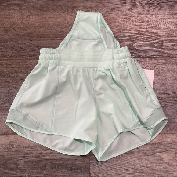 Lululemon Hotty Hot Low-Rise Lined Short 4"
Mint Moment SZ 4 - Picture 9 of 13